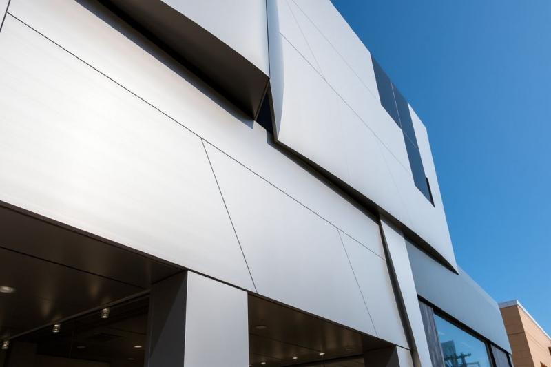 Fachada com Placa de ACM: Vantagens e Estilos Modernos Fachada com Placa de ACM: Vantagens e Estilos Modernos